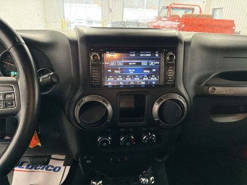 Used 2011 Jeep Wrangler Sport image 11