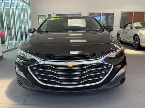 Used 2023 Chevrolet Malibu LT FWD image 2