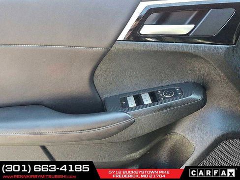 Used 2024 Mitsubishi Outlander SE image 12