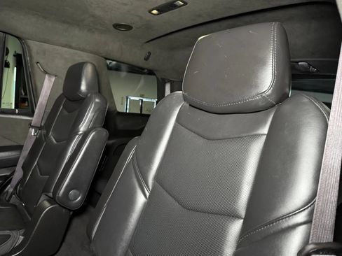 Used 2017 Cadillac Escalade Platinum RWD image 23
