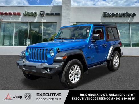 Used 2023 Jeep Wrangler Sport AWD/4WD image 1