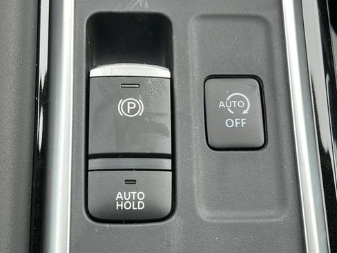 New 2026 Nissan Pathfinder SL image 30