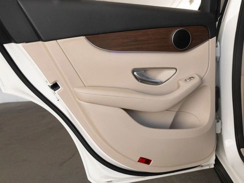 Used 2021 Mercedes-Benz GLC 300 image 18