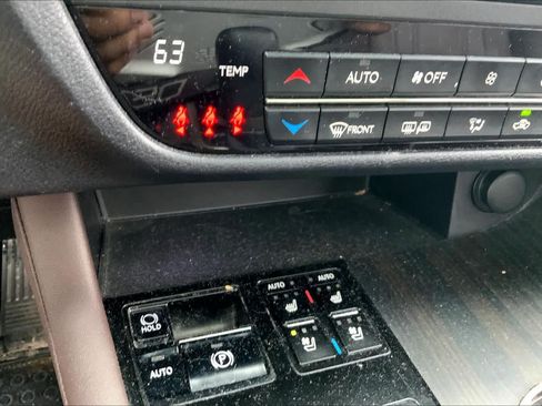 Used 2017 Lexus RX 350 AWD w/ Premium Package image 36