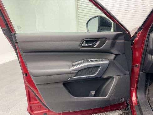 Used 2025 Nissan Pathfinder Rock Creek image 20