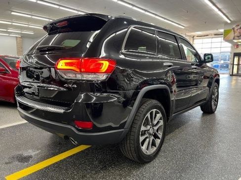 Used 2018 Jeep Grand Cherokee Limited image 6