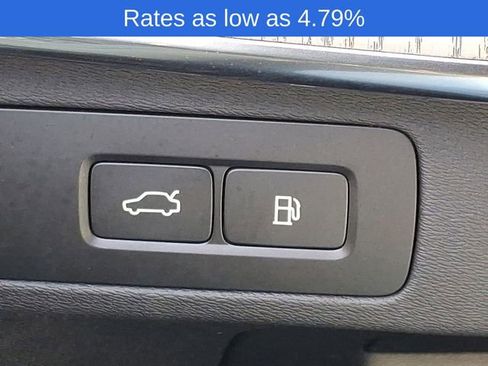 Certified 2024 Volvo XC90 T8 Ultimate w/ Lounge Package image 26