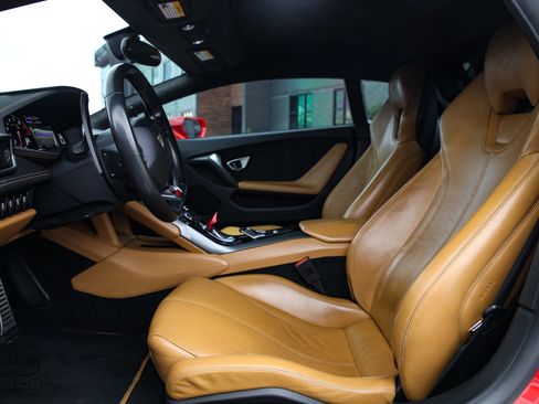 Used 2015 Lamborghini Huracan LP 610-4 AWD/4WD image 32