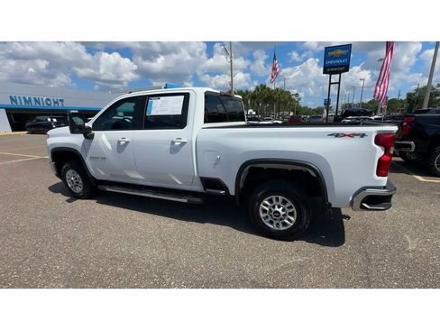 Used 2025 Chevrolet Silverado 2500 LT w/ Convenience Package AWD/4WD image 6