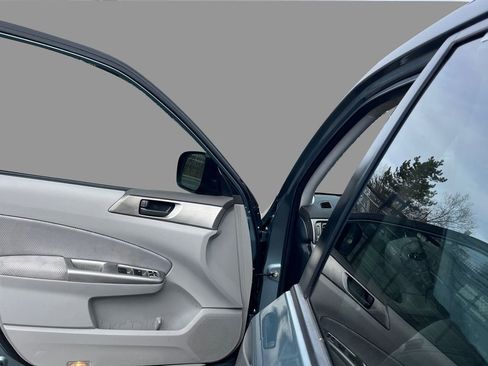 Used 2010 Subaru Forester 2.5X image 13