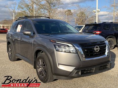 Used 2022 Nissan Pathfinder SV