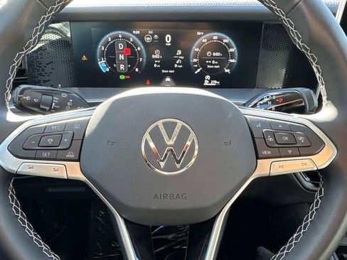 Certified 2025 Volkswagen Tiguan S FWD image 16