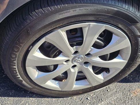 Used 2025 Toyota Corolla LE w/ Convenience Package FWD image 24