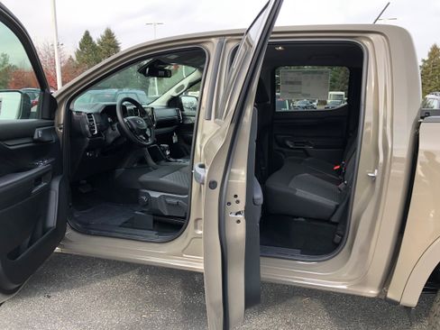 New 2025 Ford Ranger XLT w/ FX4 Off-Road Package image 10