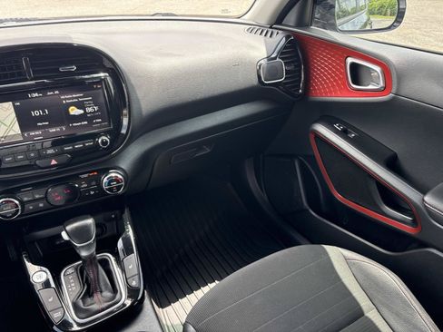 Used 2021 Kia Soul Turbo FWD image 13