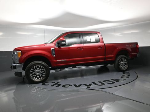 Used 2017 Ford F250 Lariat w/ Lariat Ultimate Package AWD/4WD image 6