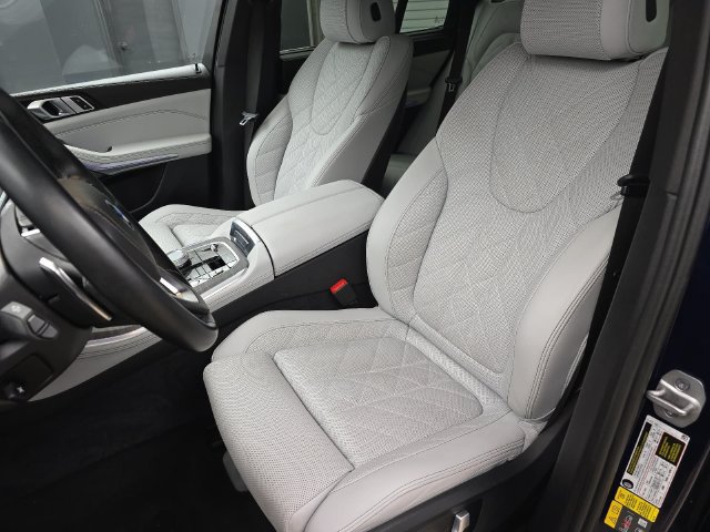 Used 2024 BMW X5 xDrive50e w/ Executive Package AWD/4WD image 13