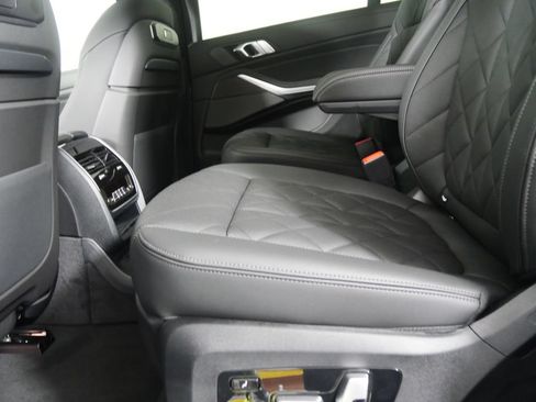 New 2027 BMW X7 xDrive40i w/ M Sport Package AWD/4WD image 13