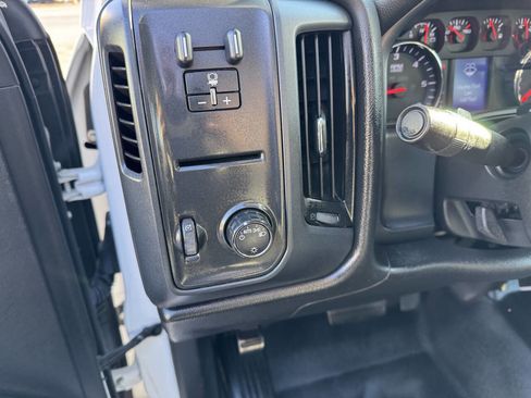 Used 2017 Chevrolet Silverado 3500 W/T image 3