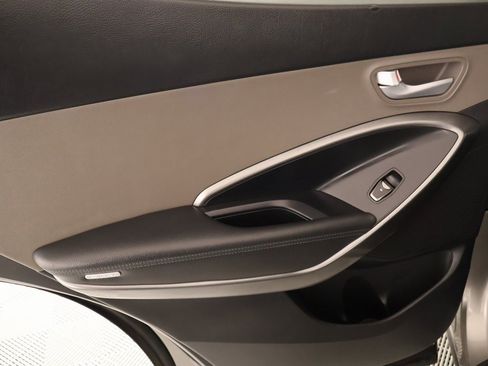 Used 2018 Hyundai Santa Fe Sport image 15