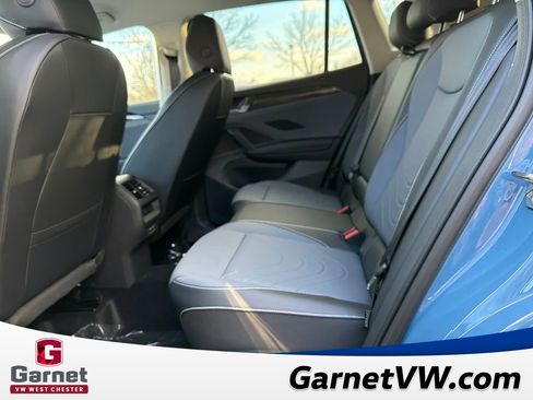 New 2026 Volkswagen Tiguan SE image 16