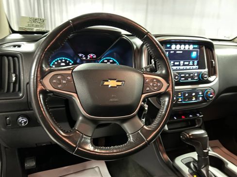 Used 2018 Chevrolet Colorado LT w/ LT Convenience Package AWD/4WD image 13