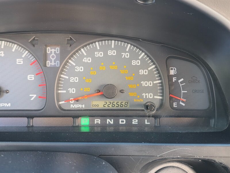 Used 2001 Toyota 4Runner SR5 AWD/4WD image 34