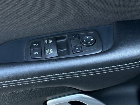 Used 2022 Dodge Challenger GT image 12