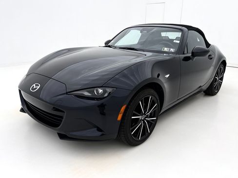 Used 2024 MAZDA MX-5 Miata Grand Touring image 4