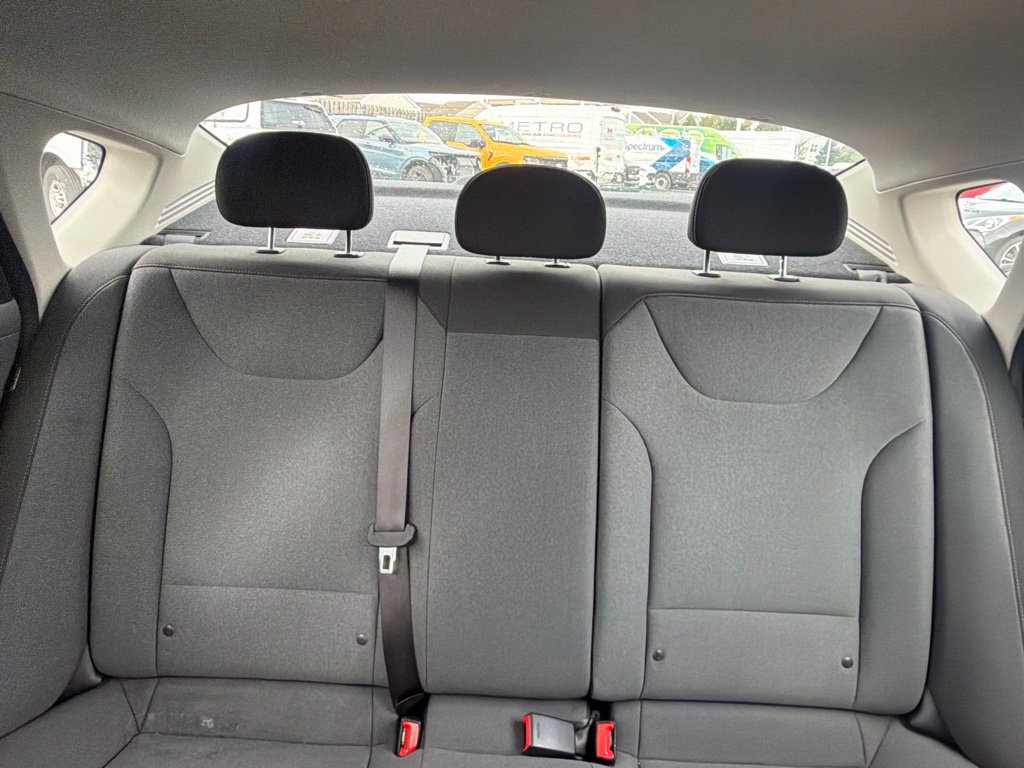 Used 2025 Kia K4 FWD image 46