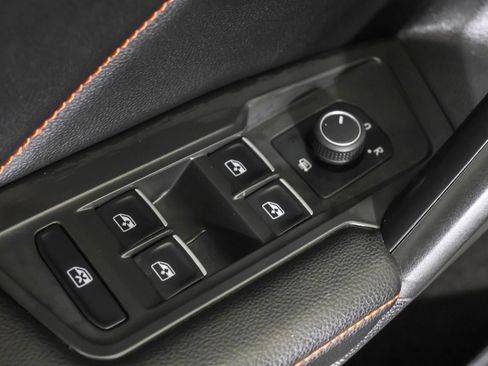 Used 2024 Volkswagen Tiguan Wolfsburg Edition image 32