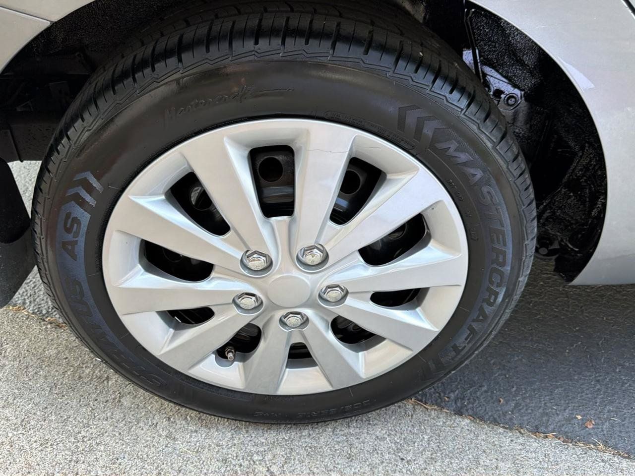 Used 2011 Nissan Sentra 2.0 S FWD image 45