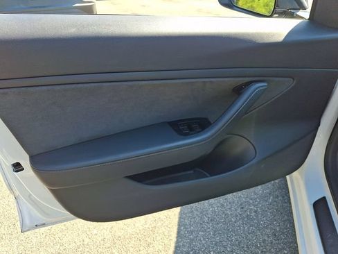 Used 2019 Tesla Model 3 Standard Range Plus RWD image 14
