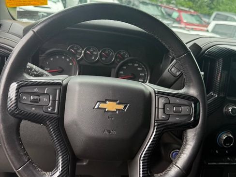 Used 2021 Chevrolet Silverado 1500 LT w/ Bed Protection Package AWD/4WD image 12