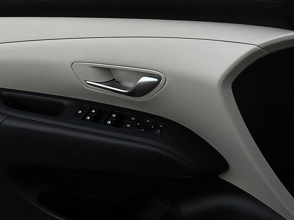 Certified 2026 Hyundai Tucson SE FWD image 22