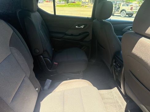 Used 2023 Chevrolet Traverse LT w/ Rear Camera Mirror Package AWD/4WD image 35