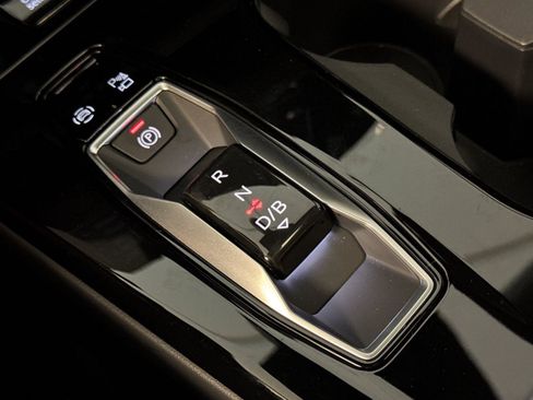 New 2025 Audi Q6 e-tron Premium Plus image 21