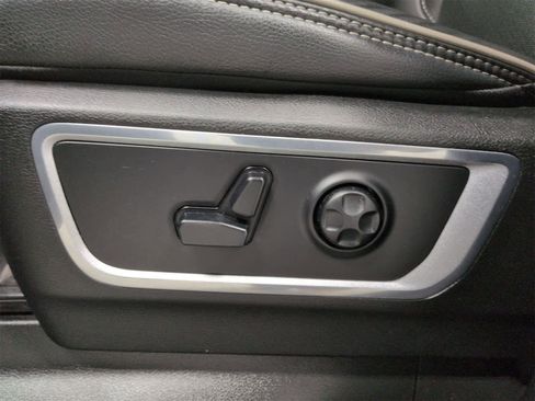 Certified 2021 RAM 1500 Laramie w/ Night Edition image 18