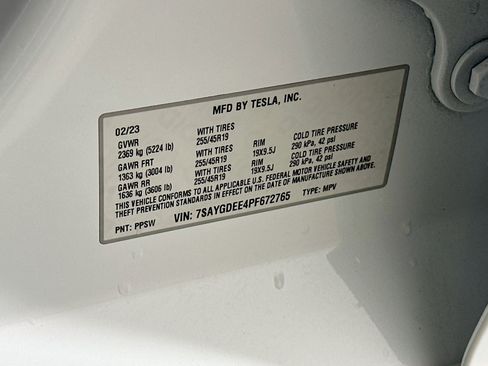 Used 2023 Tesla Model Y Long Range AWD/4WD image 12