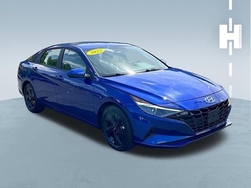 Used 2023 Hyundai Elantra SEL FWD image 1