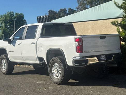 Used 2023 Chevrolet Silverado 2500 LT AWD/4WD image 5