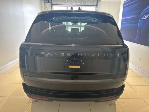 Used 2024 Land Rover Range Rover Long Wheelbase SE image 15