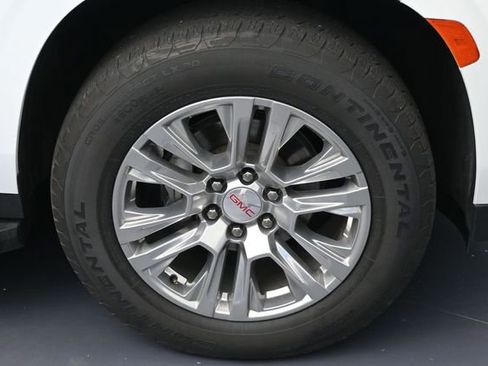 Used 2023 GMC Yukon Denali RWD image 6