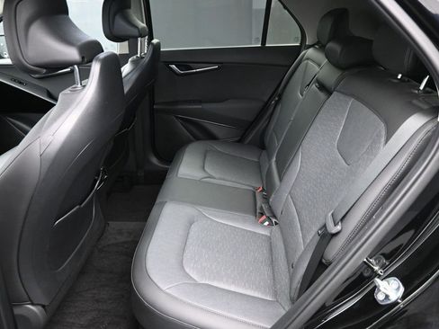 Used 2023 Kia Niro SX image 12