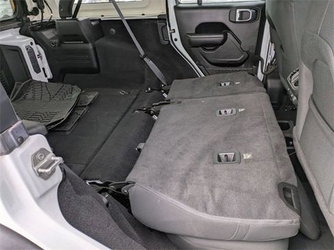Certified 2022 Jeep Wrangler Unlimited Sport image 25