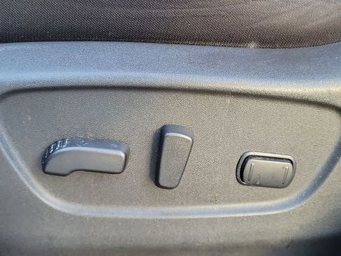 Used 2019 Nissan Rogue Sport SV image 11