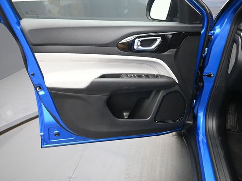 New 2026 Jeep Compass Limited image 4