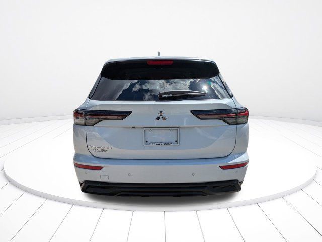 New 2026 Mitsubishi Outlander ES FWD image 5