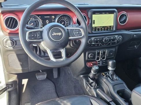 Used 2023 Jeep Gladiator Rubicon w/ Cold Weather Group AWD/4WD image 35