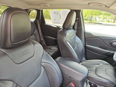 Used 2023 Jeep Cherokee Altitude Lux AWD/4WD image 11